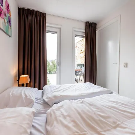 Holiday home Luxurious With Fireplace Bemelen